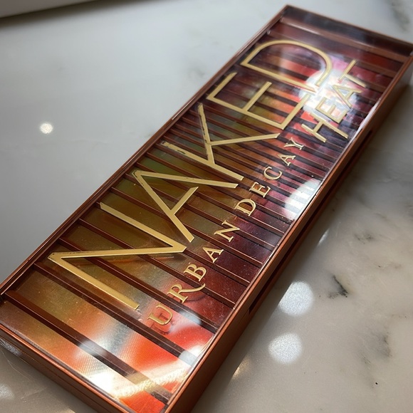 Urban Decay Naked Heat Matte Eyeshadow Palette Versatile Copper Eyeshadow Shades - Picture 10 of 13